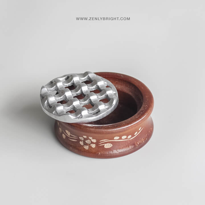 ashtray-made-from-teak-wood-and-aluminium-bali-9-holes-round