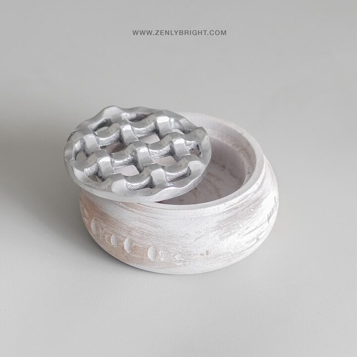ashtray-teak-wood-white-washed-texture-aluminium-4-holes-wholesale-bali-canggu-seminyak-ubud