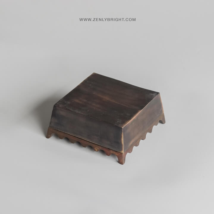 bali-wholesale-brass-craft-ashtray-36-holes-rustic-color-square
