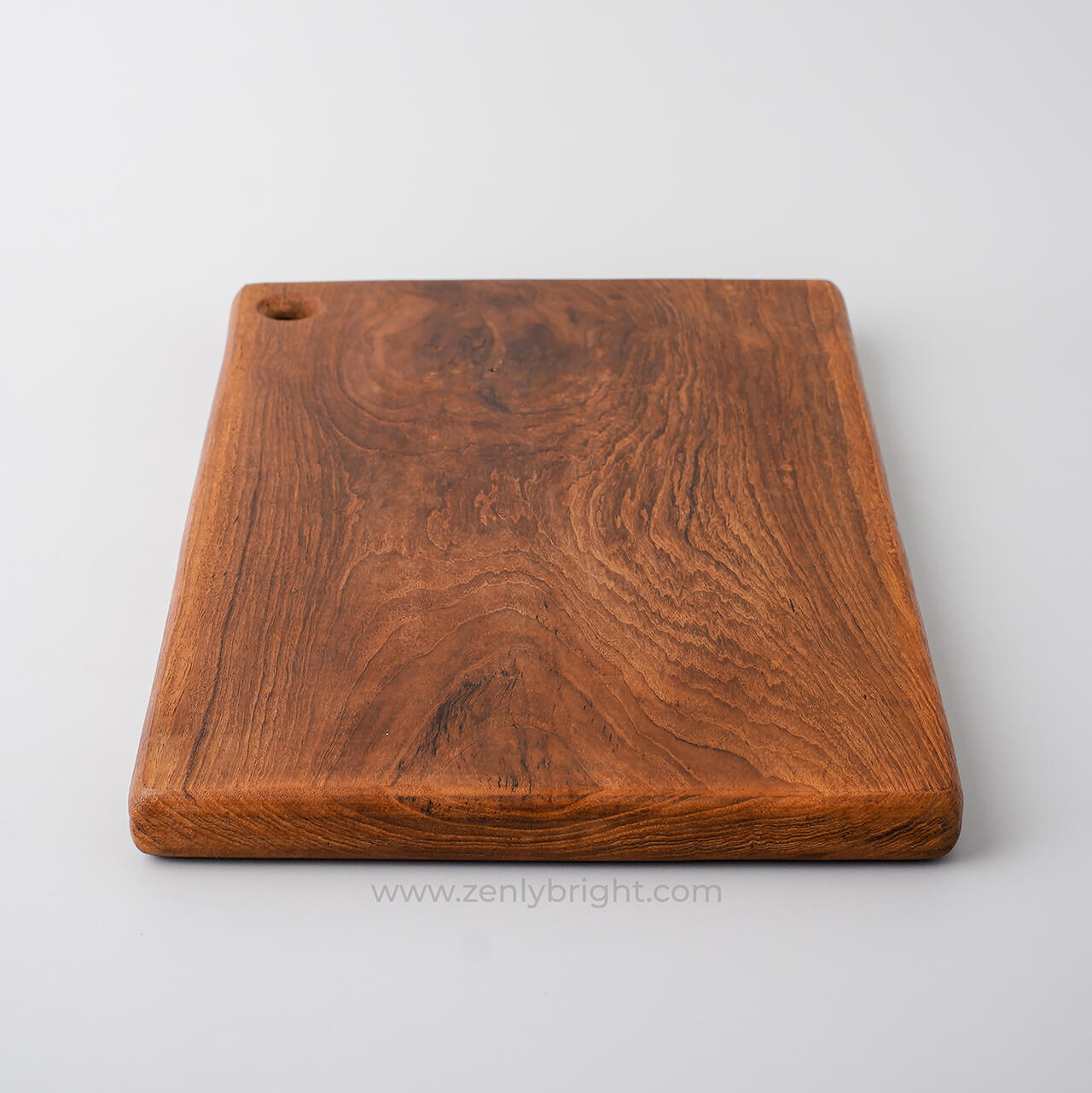 rosy-cutting-board-zenly-bright