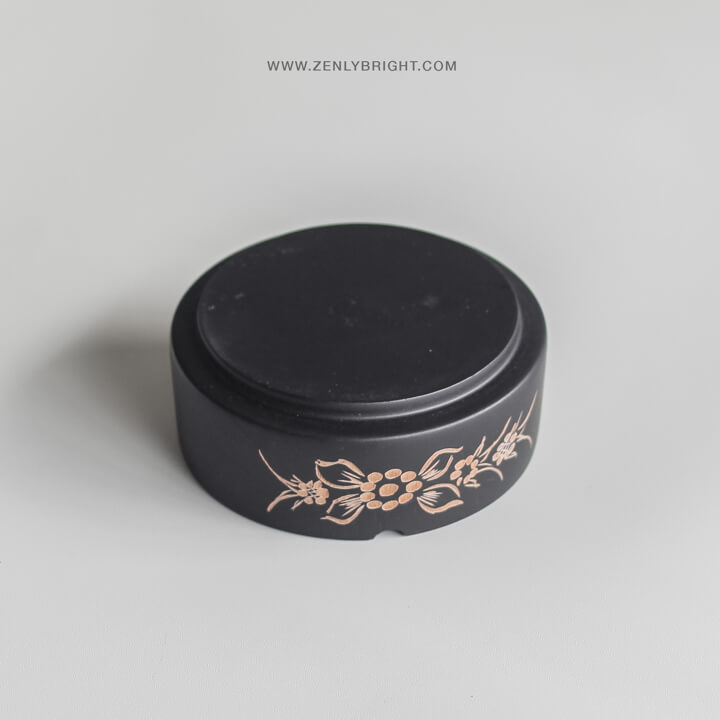 round-shaped-ashtray-black-teak-wood-wholesale-retail-supplier-hotel-villas-cafe-bali-seminyak-canggu-kerobokan-ubud