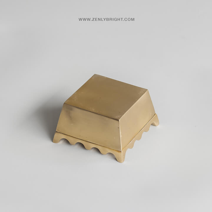 shipping-worldwide-brass-craft-bali-indonesia-ashtray-16-holes-square-golden-color